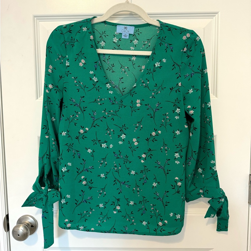 CeCe Women’s Floral Blouse w/ Tie Sleeves - size Petite Small